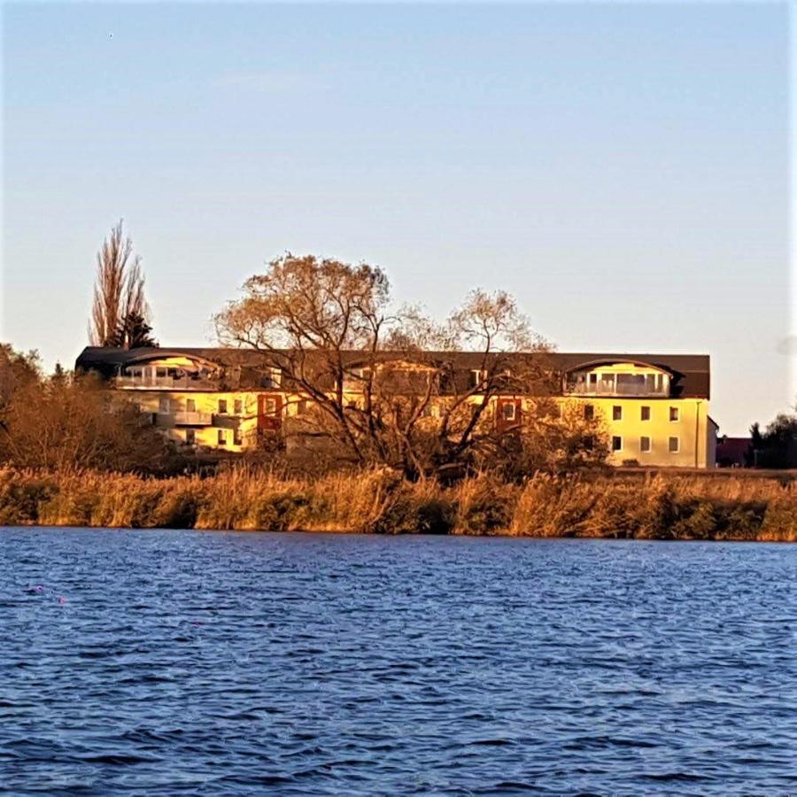 Ferienwohnung Mit Seeblick Brandenburg  Zewnętrze zdjęcie